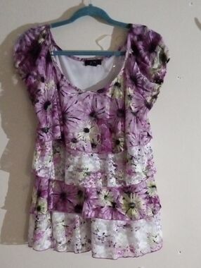 AGB Tiered Floral Scoop-Neck Sheer with Lining Tunic in Purple